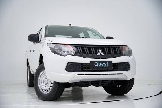 MITSUBISHI L200 TRITON 2.4 16V TURBO DIESEL SPORT GLS CD 4P 4X4 AUTOMÁTICO MITSUBISHI L200 TRITON 2.4 16V TURBO DIESEL SPORT GLS CD 4P 4X4 AUTOMÁTICO